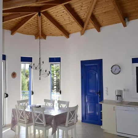 Pilias Villa *
